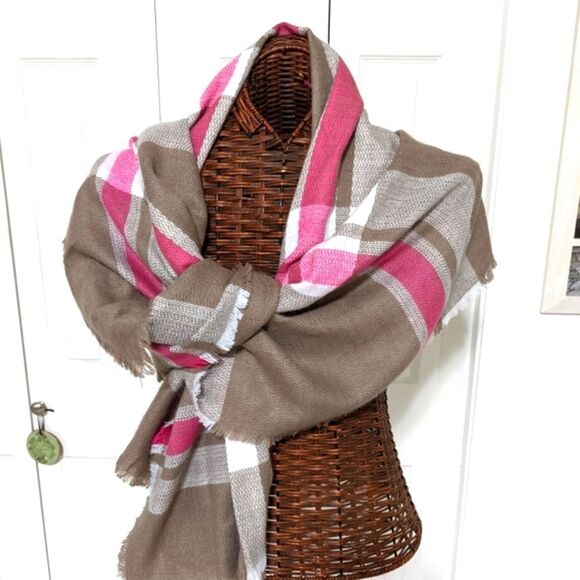 NWOT Large Oblong Light Brown/Pink/White Plaid Scarf by MixIt - Picture 1 of 11